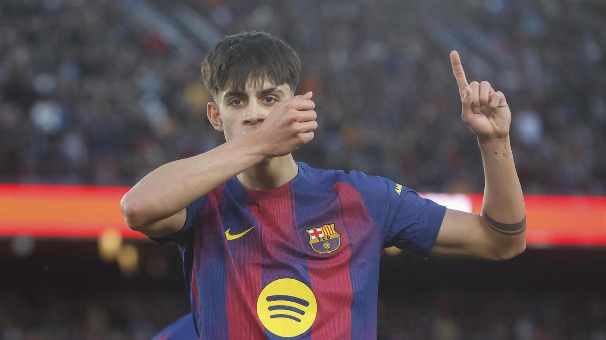 Marc Bernal celebra el gol que significava el 3-0