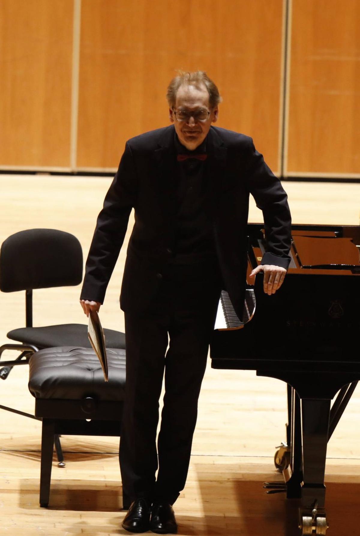 Dénes Várjon, ayer, antes de su concierto