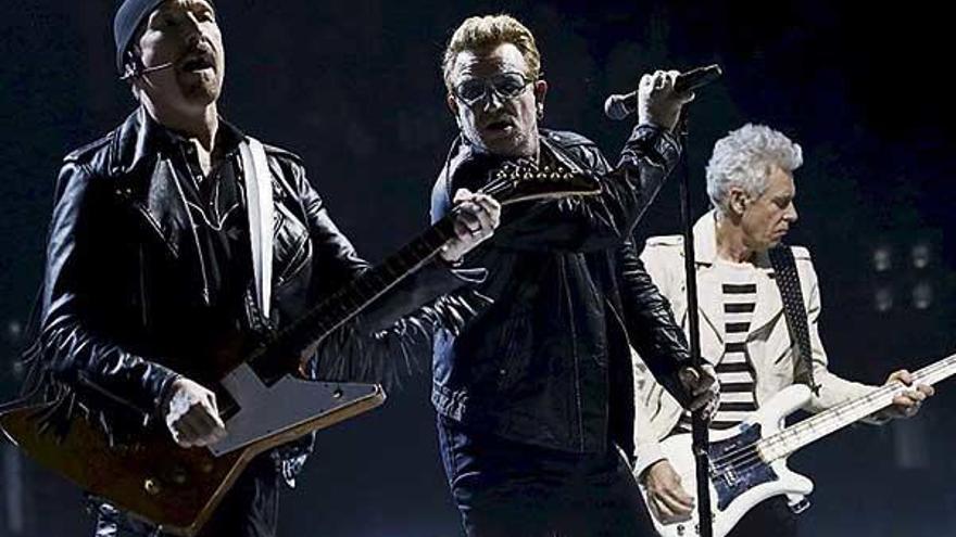 Homenaje de U2 a las víctimas de París