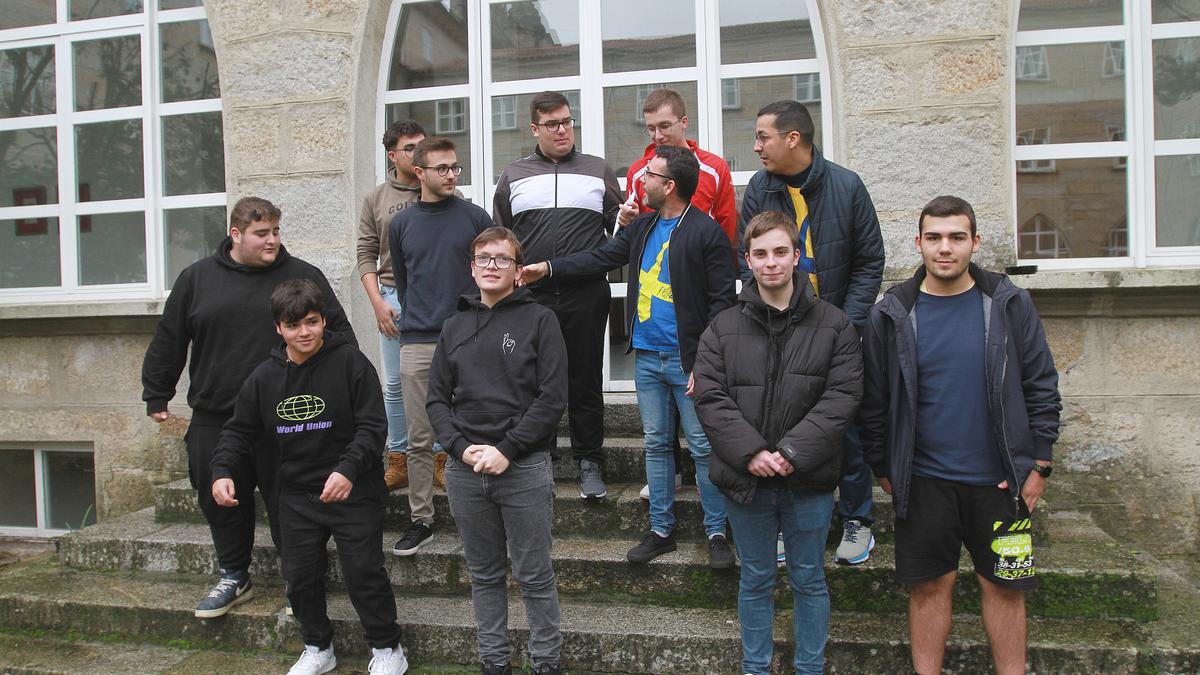 Los jóvenes que participaron en la convivencia en el Seminario de Ourense.