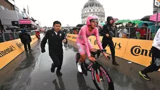 Ayuso aprieta a Del Toro en la contrarreloj del Giro