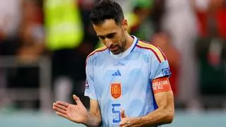 Busquets anuncia que deja la selección española