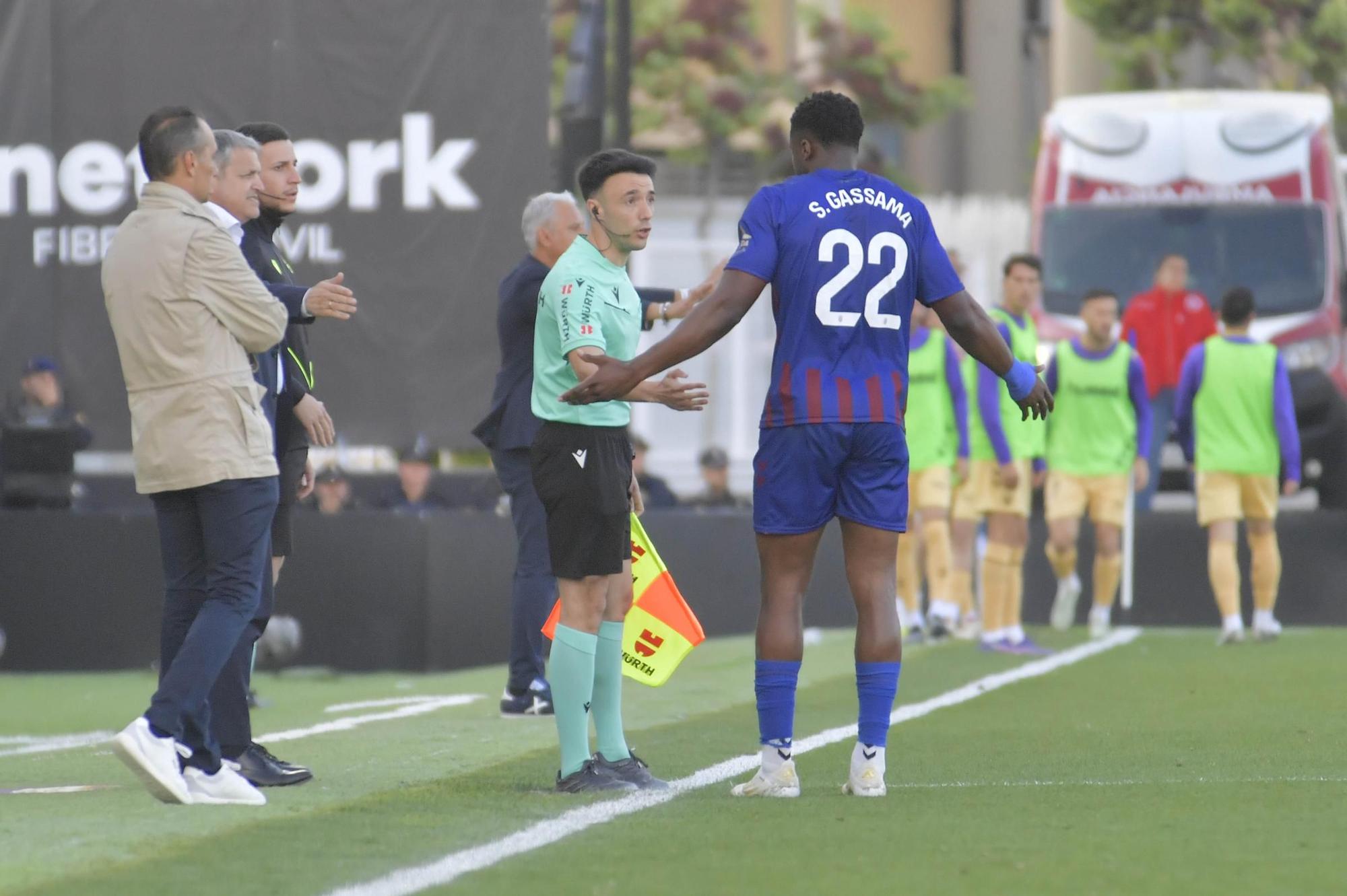 El Eldense salva el primer ‘match ball’ (1-0)