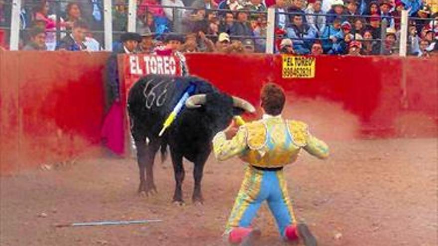 Paco Ramos, el torero de Onda que conquista varias plazas de Perú Reportaje a la contra