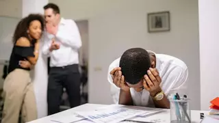 Esto es a lo que te puedes negar en el trabajo sin que te despidan, según un abogado laboralista