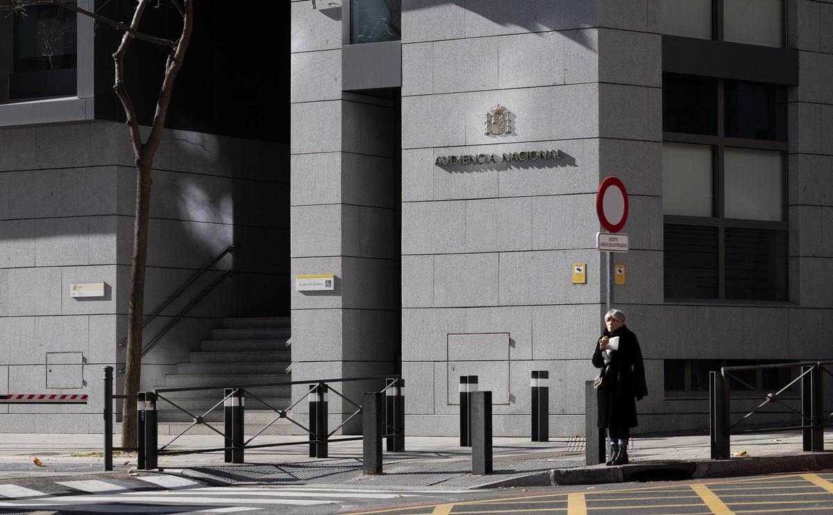 Entrada a la Audiencia Nacional.