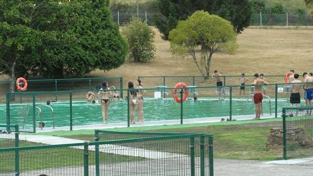 A Estrada estrena temporada de baño para combatir el calor | BERNABÉ/JAVIER LALÍN