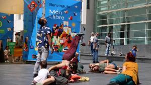 El Món Llibre en la plaza dels Àngels