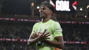 El delantero del Barça Lamine Yamal celebra su gol contra el Athletic, en la Supercopa.