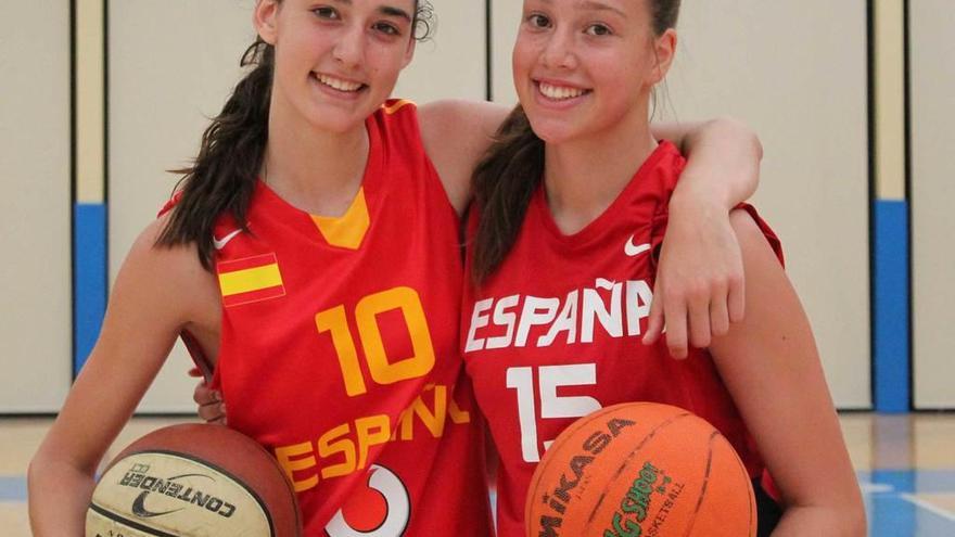 Gloria Montalvo, a la izquierda, y Marta Suárez.