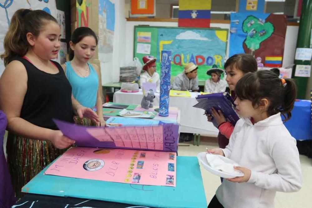 Los escolares ejercieron de anfitriones con sus propios compañeros