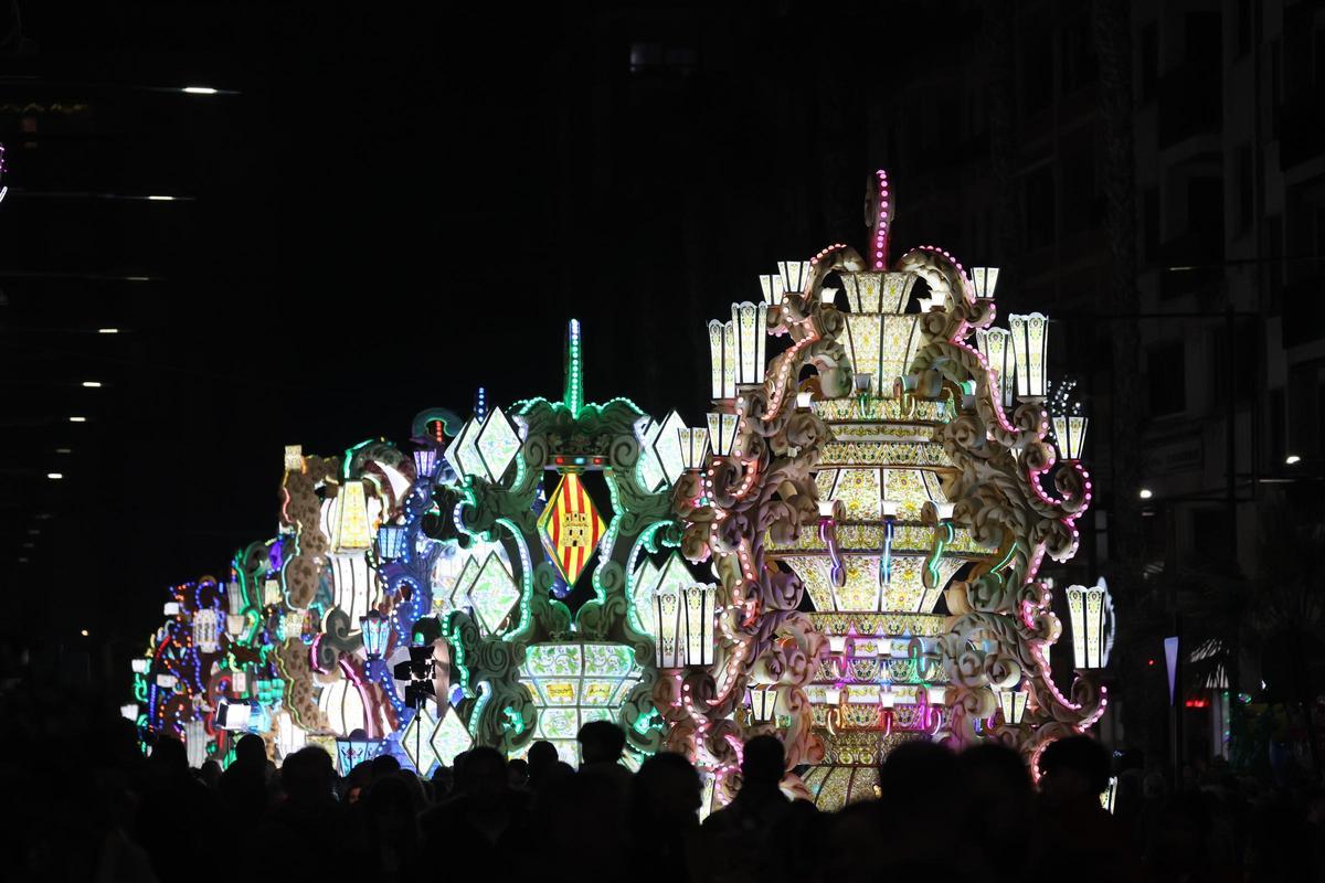 Galería: La Encesa de les Gaiates ilumina Castelló