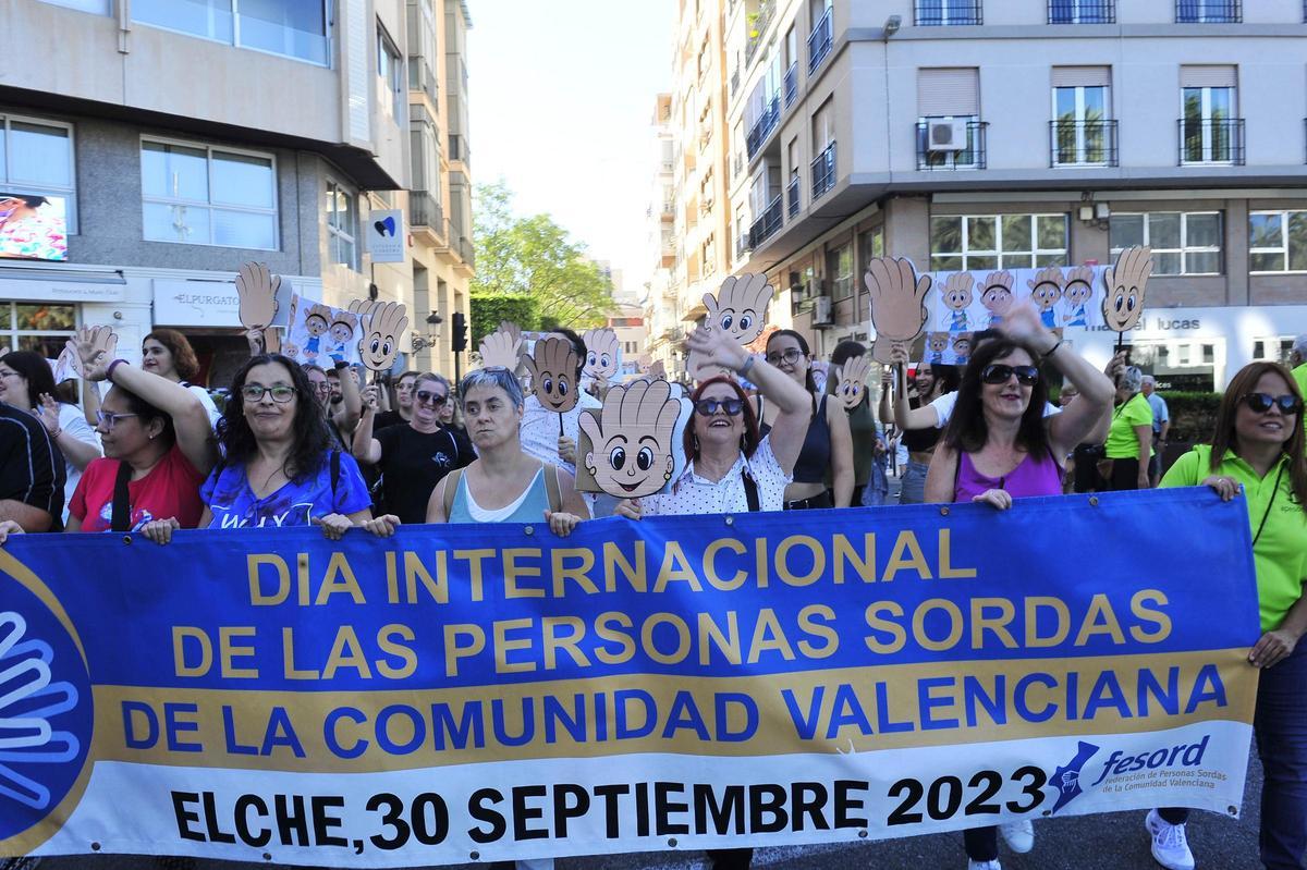 Fiesta de las personas sordas en Elche para proteger la lengua de signos