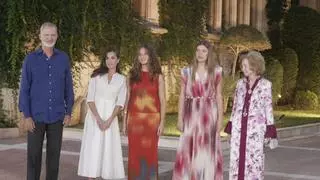 La Familia Real recibe a la sociedad balear en Marivent