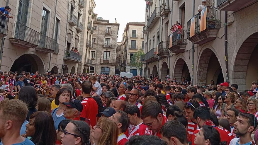 La Festa del Girona FC: Milers de persones omplen els carrers de Girona