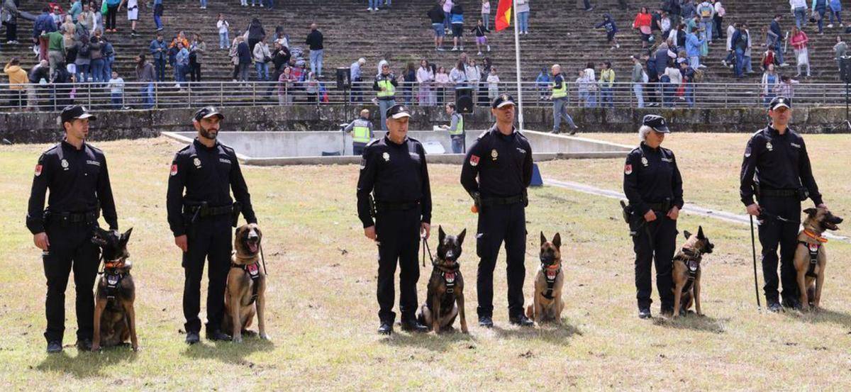 Exhibición policial en Castrelos