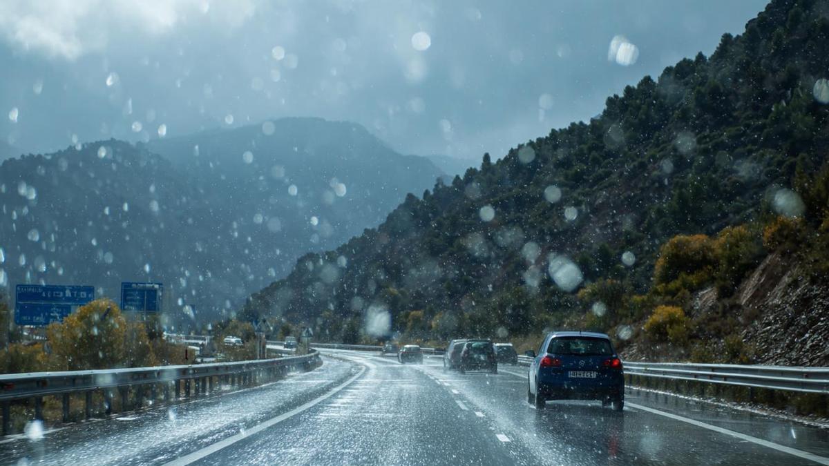 10 consejos clave para conducir con seguridad en Semana Santa ante el aumento del tráfico y los cambios meteorológicos