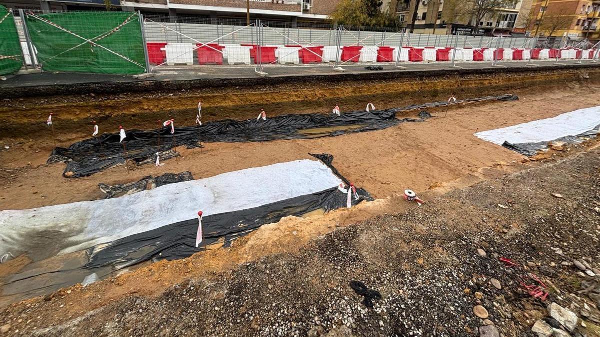 Restos arqueológicos encontrados en la avenida Doctor Fedriani durante las obras de la línea 3 del metro de Sevilla