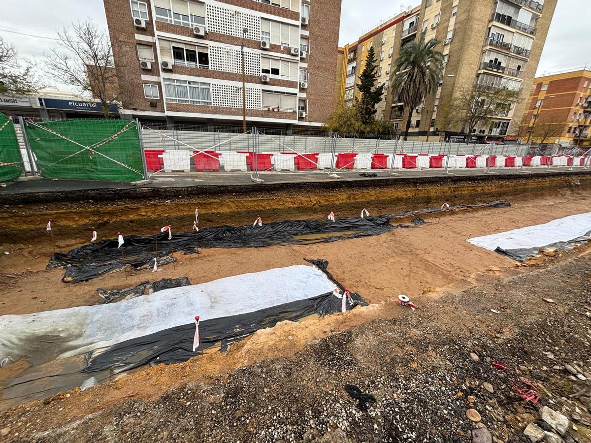 Restos arqueológicos encontrados en la avenida Doctor Fedriani durante las obras de la línea 3 del metro de Sevilla