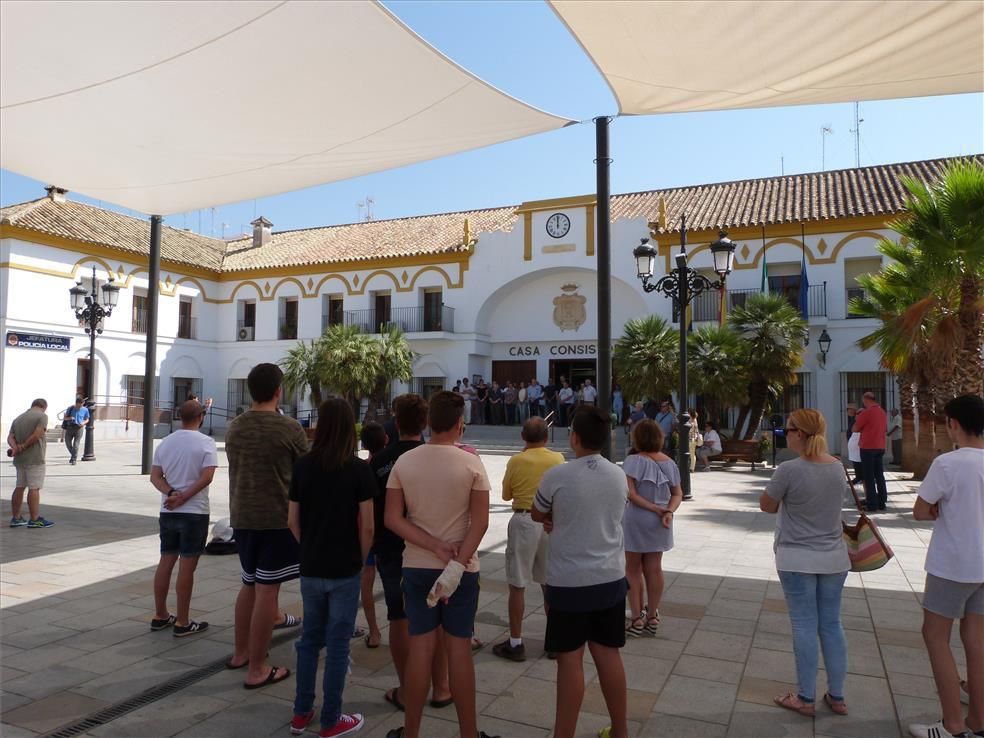 FOTOS: Minutos de silencio. Córdoba con Barcelona.