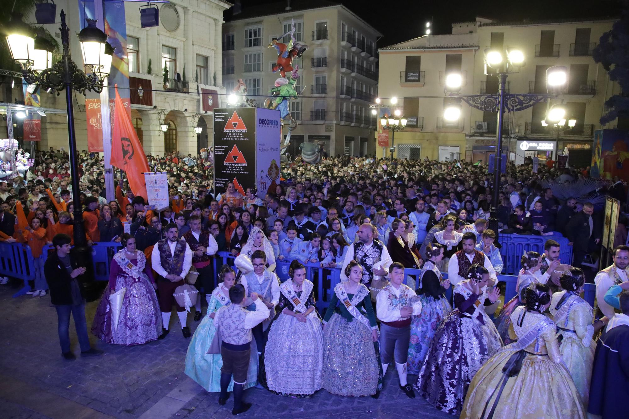 Todas las fotos de la entrega de premios falleros de Gandia