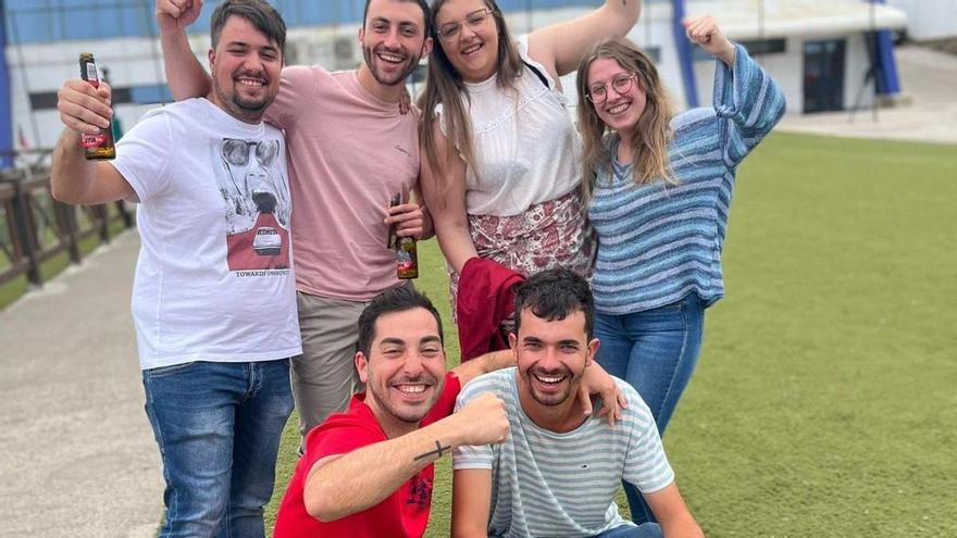 Los ‘groupies’ cántabros de las fiestas de Lalín