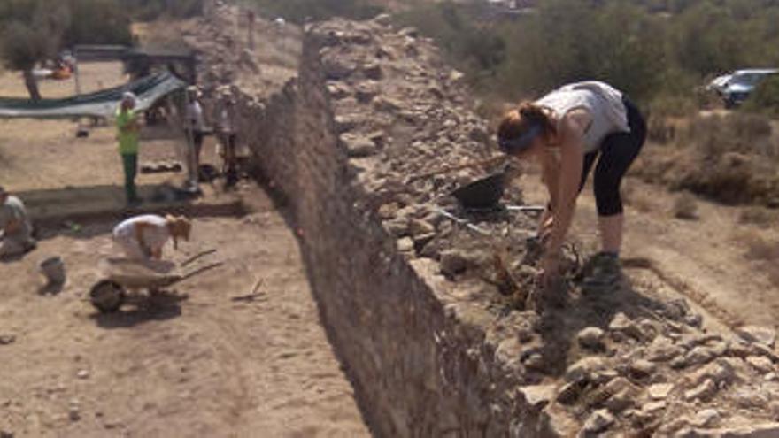 Imagen de las excavaciones en «la Vella», reaunadadas esta semana.