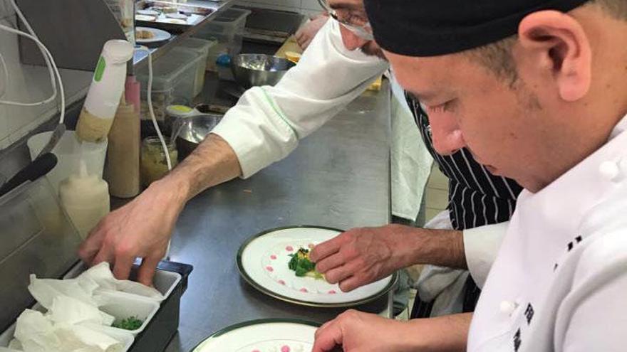 Las ensaladas serán diseñadas por el chef Fernando Palomino.