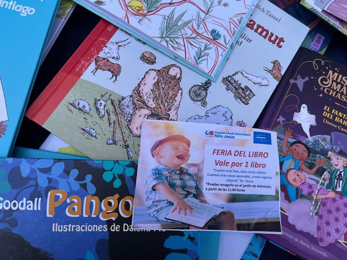 Vale por un libro, que los niños han entragado en la Feria del Libro del Hospital Infantil NIño Jesús.