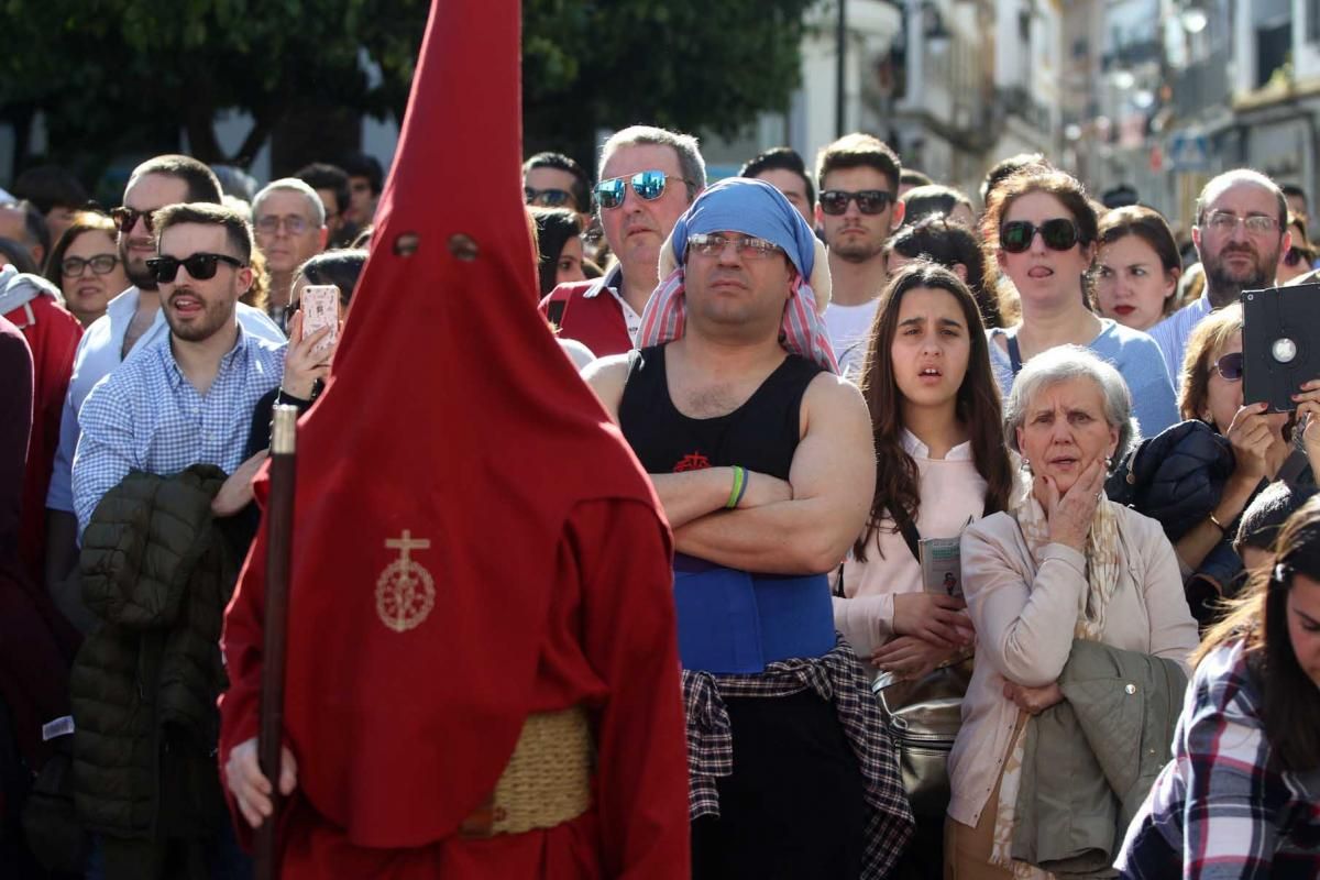 La hermandad del Buen Suceso muestra su estilo en las calles cordobesas