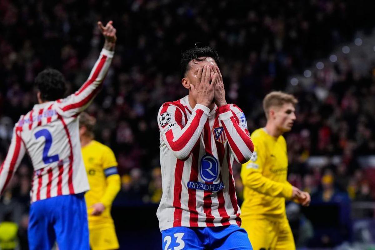 Nico González se lamenta tras una ocasión fallada en el Atlético-Bodo/Glimt