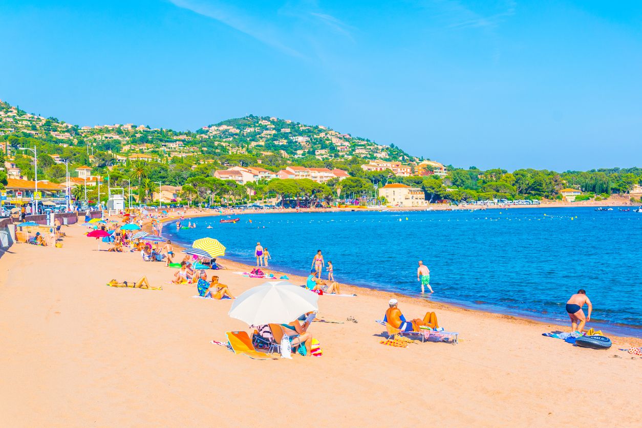 Playa en Agay, Rivera Francesa.