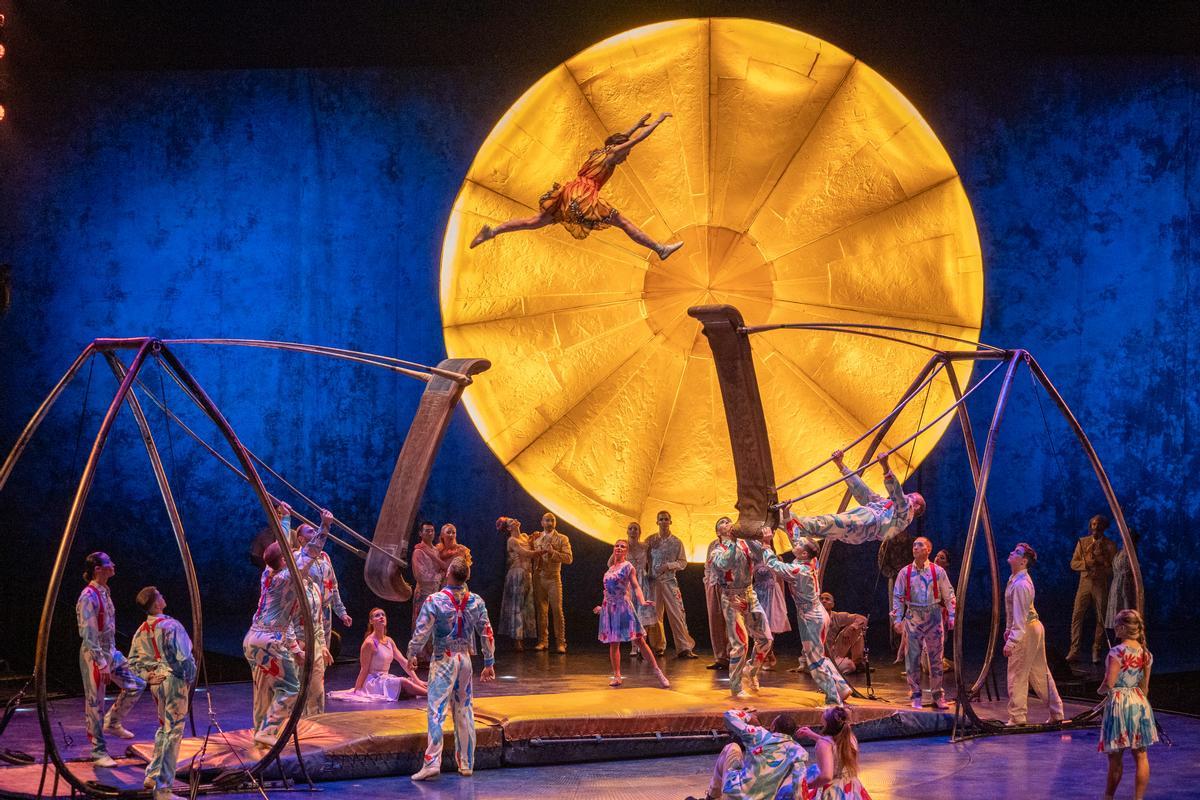 Imágenes de Luzia, último espectáculo de carpa en gira de Cirque du Soleil