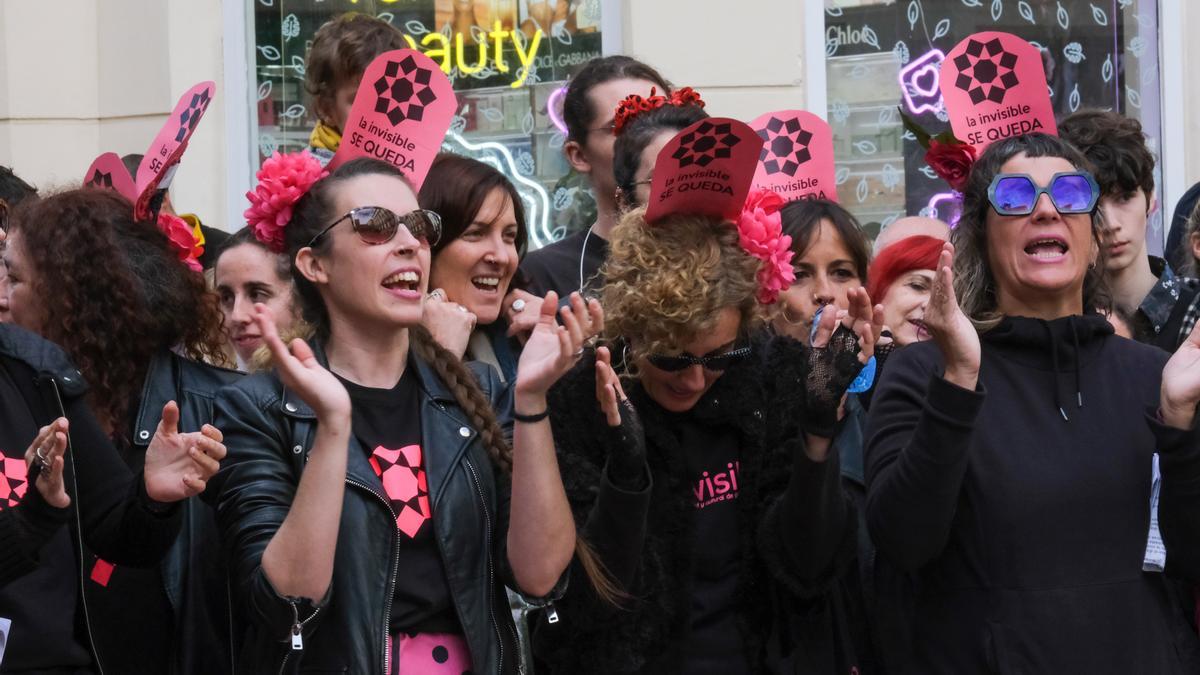 Manifestación contra el desalojo de La Casa Invisible
