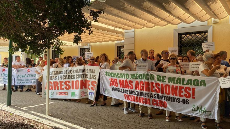 Un paciente arroja una silla y amenaza a su médica en el centro de salud Puerta Blanca