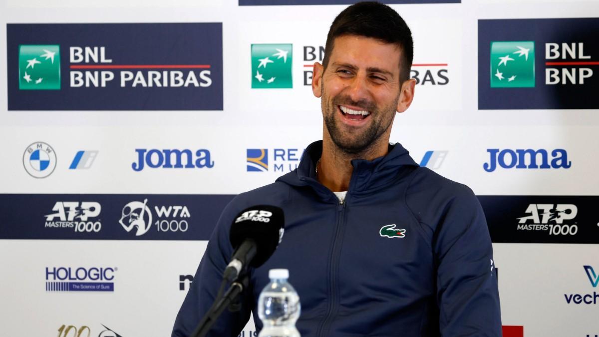 Djokovic en la sala de prensa de Roma