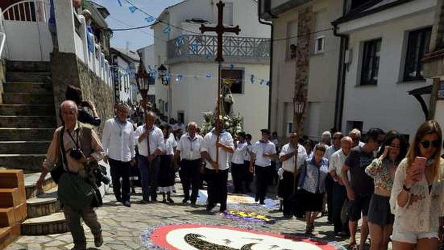 Tapia, fiel devota de la Virgen del Carmen