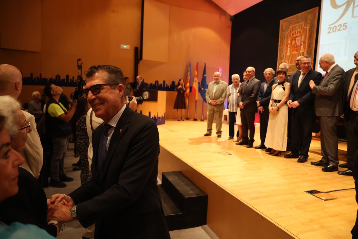 Acto del 9 d'Octubre en Benidorm