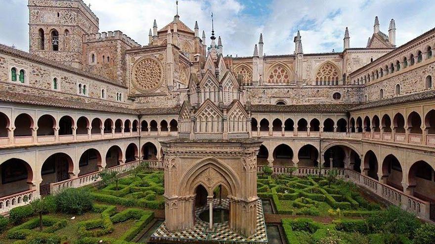 Estampa monumental en el interior del Real Monasterio de Guadalupe.