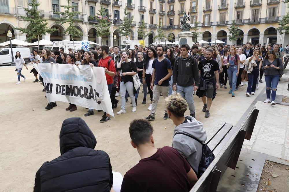 Concentracions a Girona en protesta per la sentència del procés