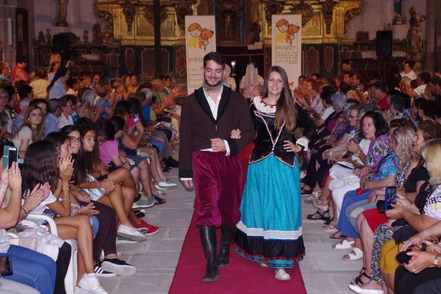 Desfile solidario en Fuentesaúco