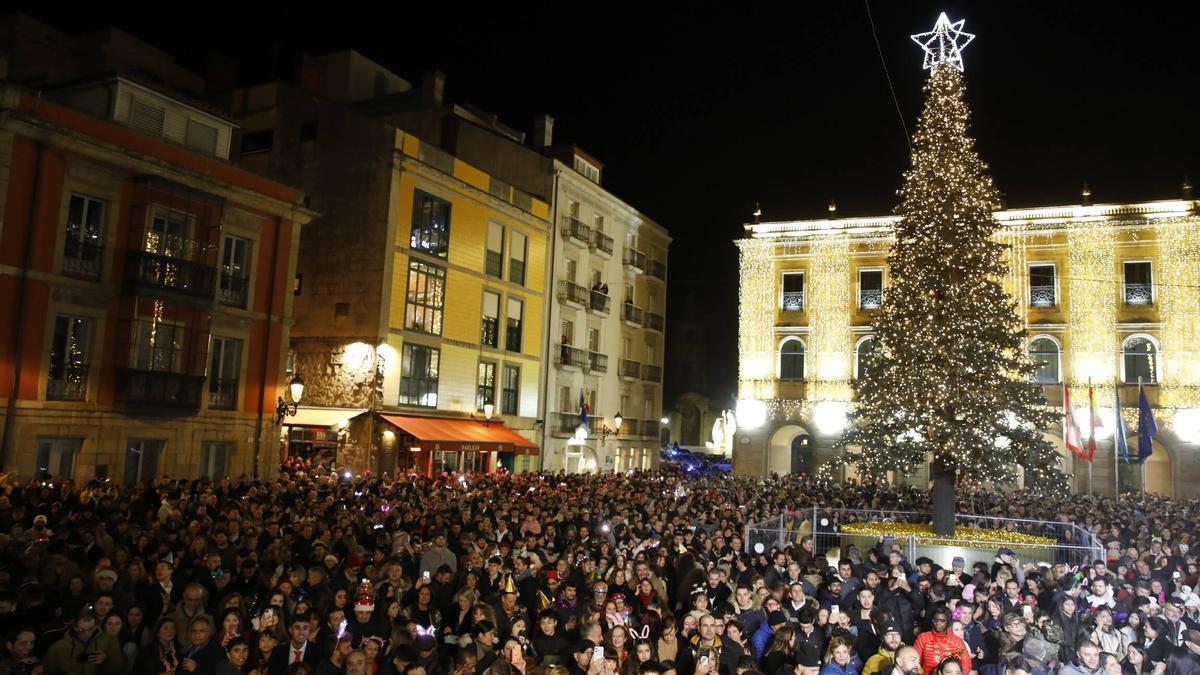 La fiesta de Nochevieja en la plaza Mayor.