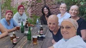 Mujeres de la Asociación de Alopecia de Madrid (ACMA). La presidenta, Conchi Botillo, tercera por la derecha.