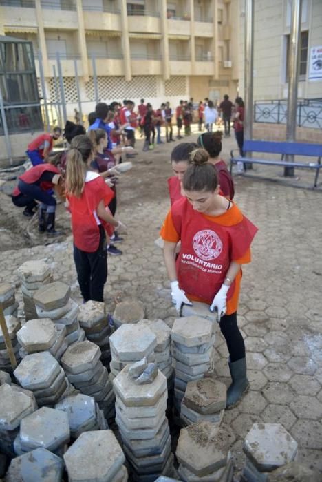 Los Alcázares recibe la solidaridad de cientos de personas