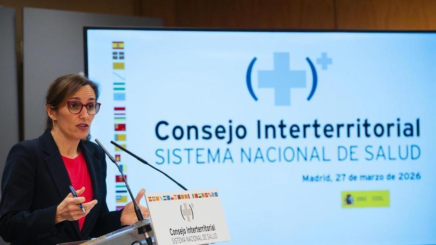 r el Estatuto Marco lleva a varias autonomías, entre ellas Galicia, a solicitar la dimisión de la ministra de Sanidad, Mónica García