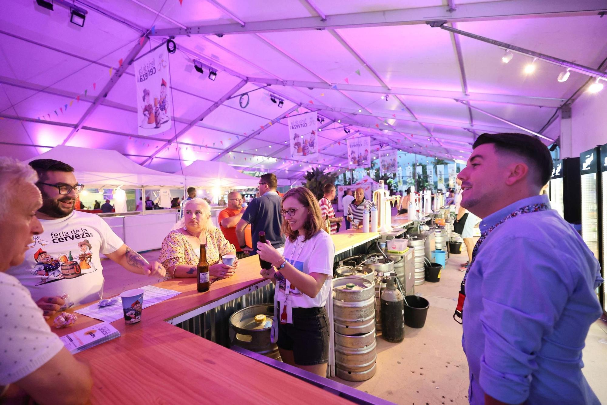 Mira todas las fotos de la Feria de la Cerveza en Ibiza