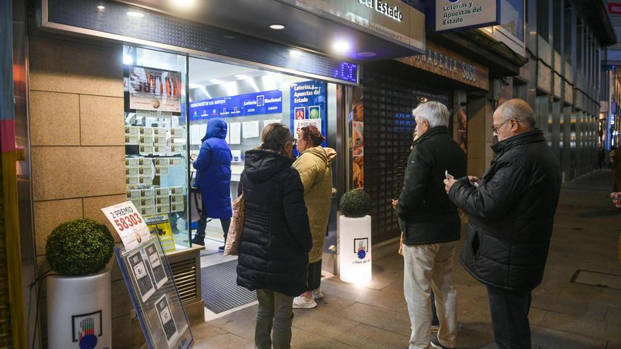 Lotería A Coruña: colas por otra dosis de suerte