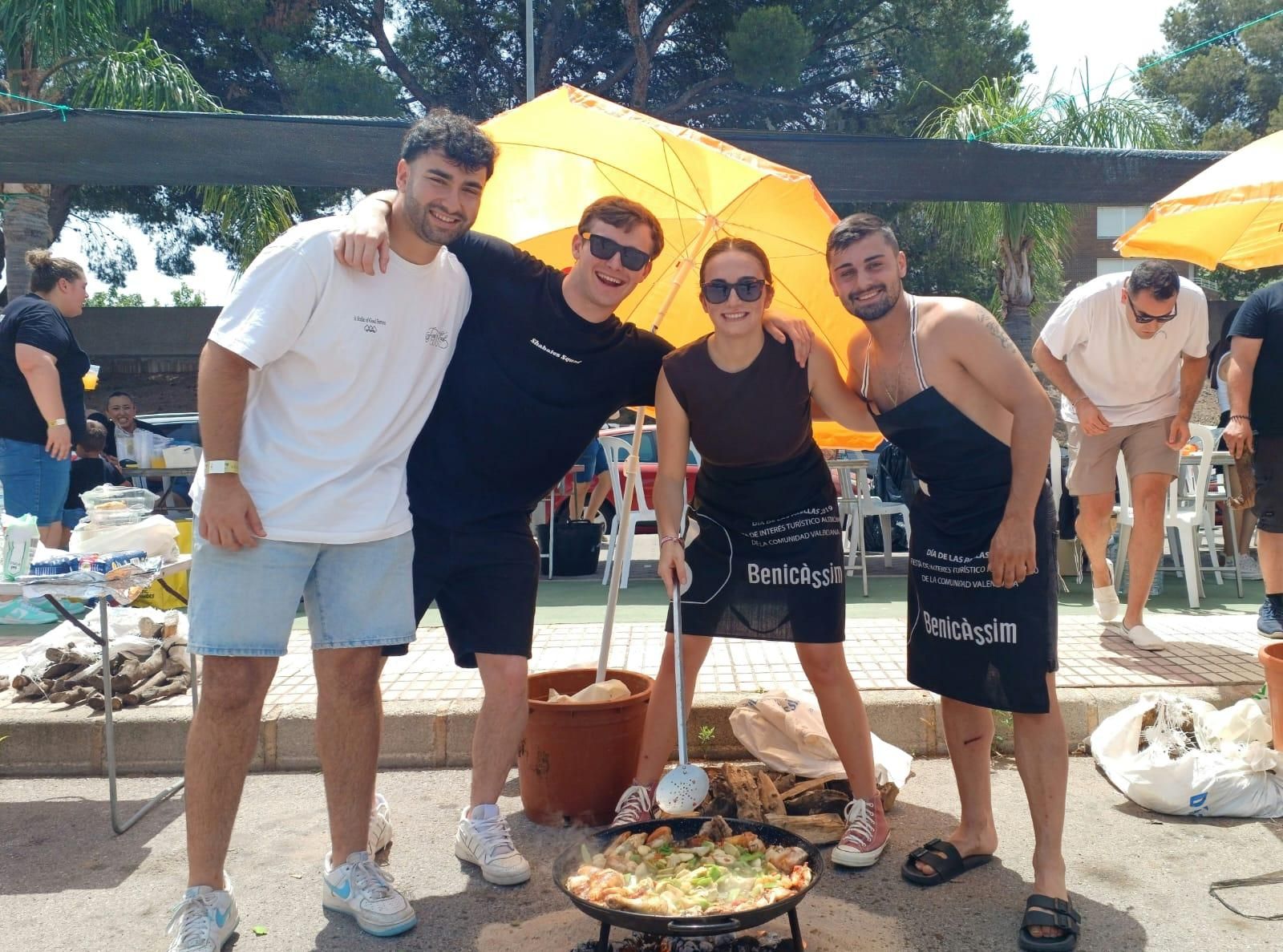 Las imágenes del primer concurso de paellas entre peñas de Benicàssim