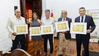 40 años del Mercadillo de Teguise: homenaje a los alcaldes de las últimas cuatro décadas