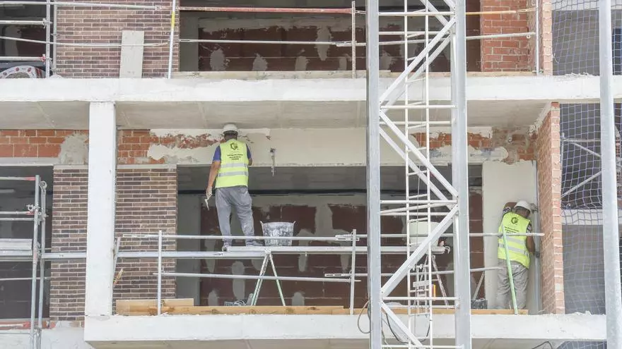 La construcción se dispara en Alicante: el mejor arranque del año desde 2008 con 2.727 viviendas iniciadas